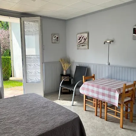 Aux Hameaux Des Thermes Апартаменты Bagnoles de l'Orne Normandie